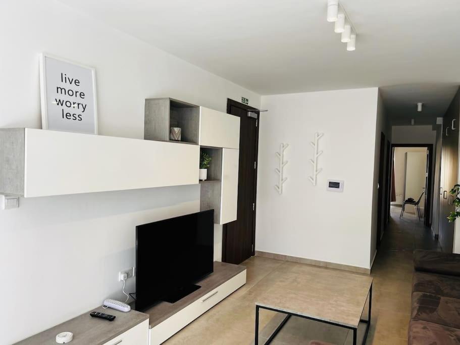 Sliema, Apt7, Stylish 2 Bedroom Apartment With Parking Buitenkant foto